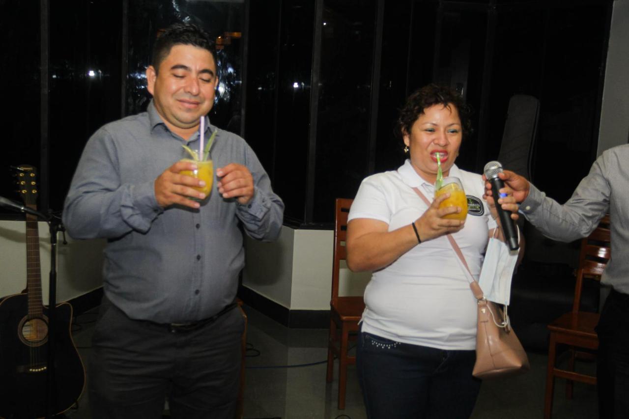 Hostal Puerto Terraza Yurimaguas ภายนอก รูปภาพ